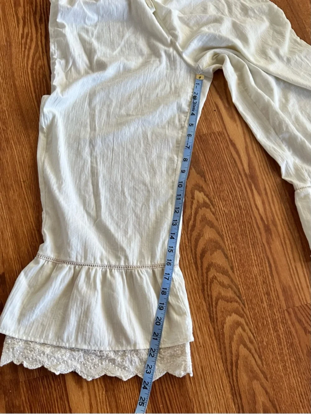 Bloomers Ruffle-Hem Drawstring — cream - Picture 7 of 10